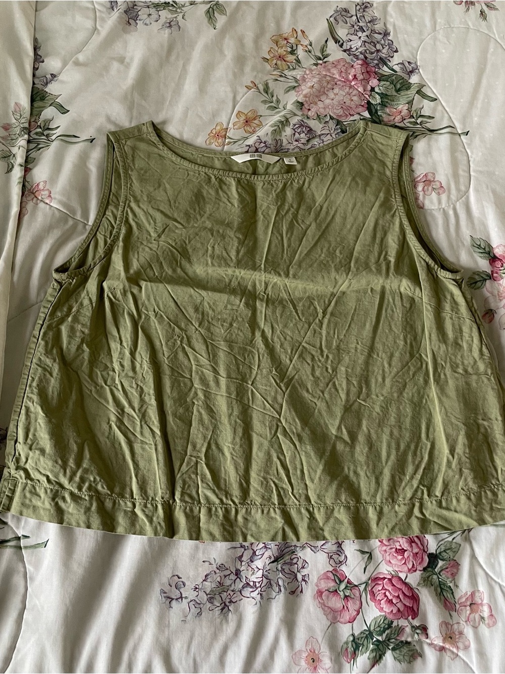 uniqlo cropped linen blouse